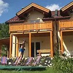 Berghaus Christel - Bij Skilift - Grote Tuin Met Bergbeek Arnoldstein
