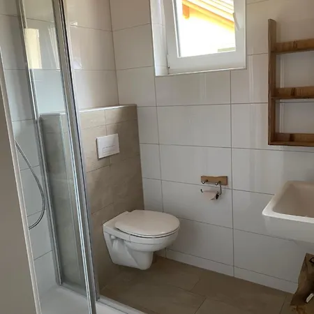 Berghaus Christel, Bergbeek In Grote Tuin * Arnoldstein