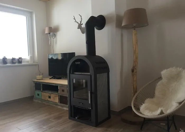 Berghaus Christel - Bij Skilift - Grote Tuin Met Bergbeek Feriehus Arnoldstein