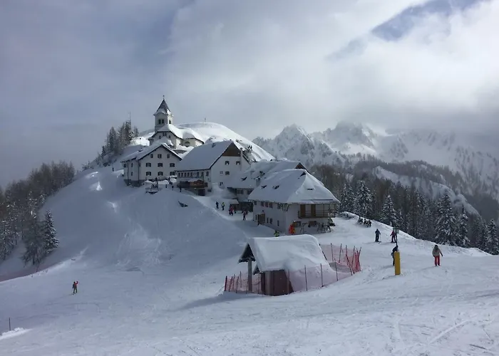 Holiday home Berghaus Christel - Bij Skilift - Grote Tuin Met Bergbeek Arnoldstein