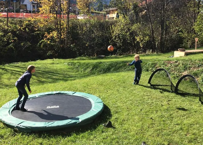 Feriehus Berghaus Christel - Bij Skilift - Grote Tuin Met Bergbeek *